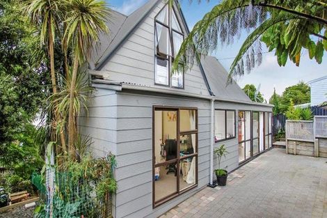 Photo of property in 1/16 Sylvan Crescent, Te Atatu South, Auckland, 0610