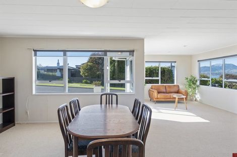 Photo of property in 7 Reeves Road, Acacia Bay, Taupo, 3330