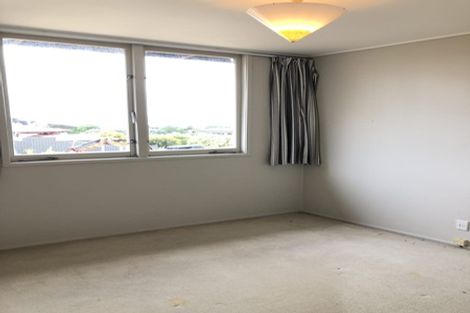 Photo of property in 1/11 Parr Terrace, Castor Bay, Auckland, 0620