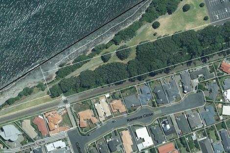 Photo of property in 5 Kawaroa Close, New Plymouth, 4310