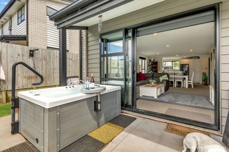 Photo of property in 90 Banks Street, Marfell, New Plymouth, 4310