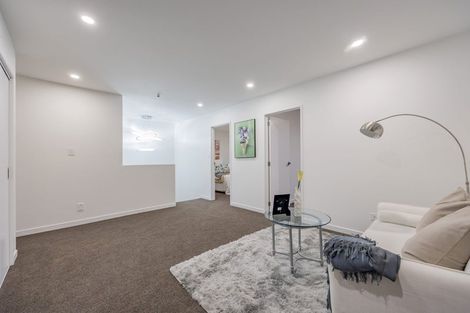Photo of property in 76b Glenmore Road, Sunnyhills, Auckland, 2010