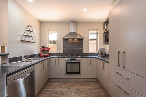 Photo of property in 37 Country Palms Drive, Halswell, Christchurch, 8025