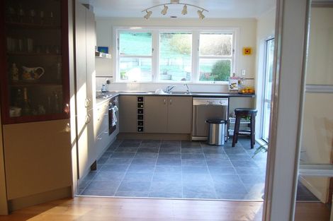 Photo of property in 124 Parkvale Road, Karori, Wellington, 6012