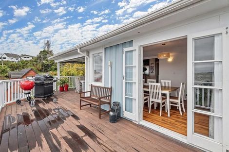 Photo of property in 143 Browns Bay Road, Browns Bay, Auckland, 0630