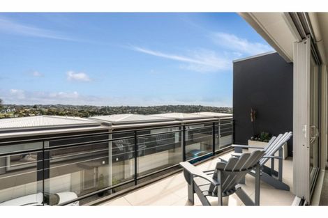 Photo of property in 4/49 Browns Road, Browns Bay, Auckland, 0630