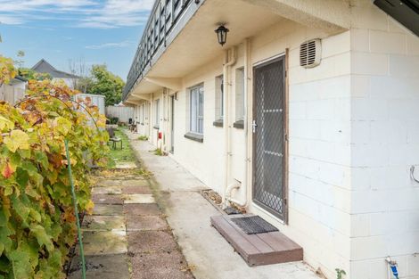 Photo of property in 1/4 Wha Street, Frankton, Hamilton, 3204