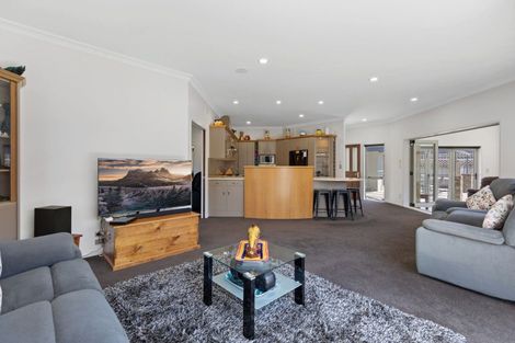 Photo of property in 2 Santa Cruz Drive, Papamoa Beach, Papamoa, 3118