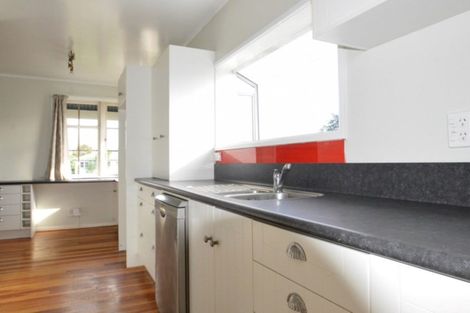 Photo of property in 16 Bartholomew Road, Levin, 5510