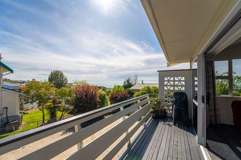 Photo of property in 19 Greta Street, South Hill, Oamaru, 9400