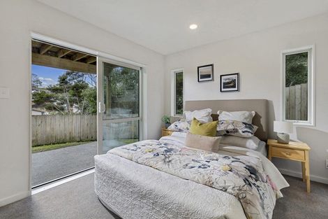 Photo of property in 487a East Coast Road, Murrays Bay, Auckland, 0630