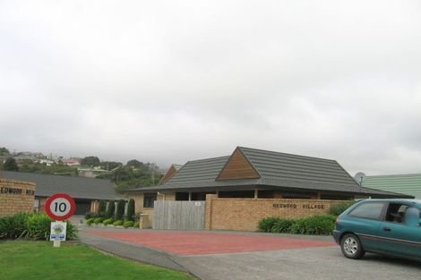 Photo of property in Redwood Village, 53/42 Main Road, Tawa, Wellington, 5028
