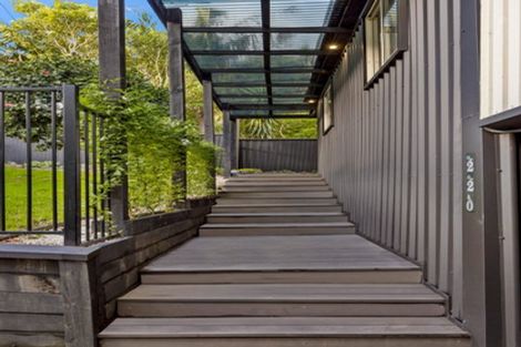Photo of property in 220 Wade River Road, Wade Heads, Whangaparaoa, 0932