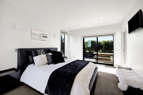 Photo of property in 16a Links Drive, Waiwhakaiho, New Plymouth, 4312