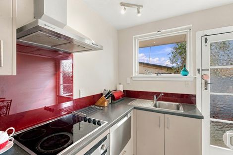 Photo of property in 2/70 Shakespeare Road, Waltham, Christchurch, 8023