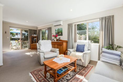 Photo of property in 63 Weraroa Road, Levin, 5510