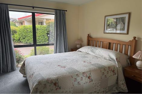 Photo of property in 26 Cheltenham Close, Flagstaff, Hamilton, 3210