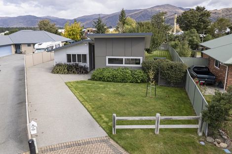 Photo of property in 27 Fenwick Crescent, Cromwell, 9310