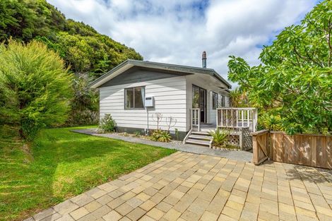 Photo of property in 25 Postgate Drive, Whitby, Porirua, 5024