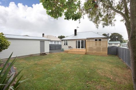 Photo of property in 30 Bell Street, Marton, 4710