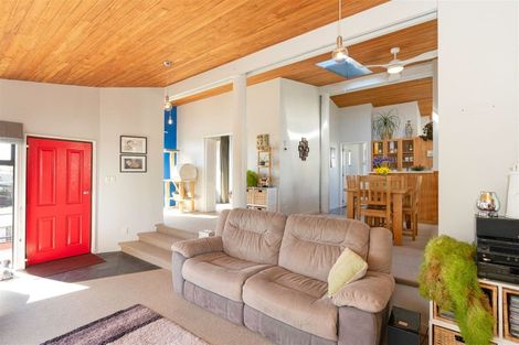 Photo of property in 2 Tahi Road, Paraparaumu Beach, Paraparaumu, 5032