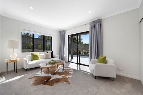 Photo of property in 2/152 Clovelly Road, Bucklands Beach, Auckland, 2012