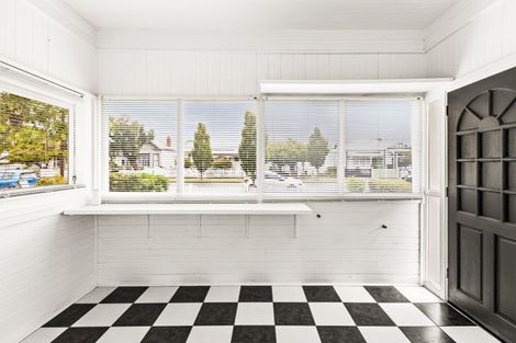 Photo of property in 34 Vigor Brown Street, Napier South, Napier, 4110