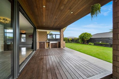 Photo of property in 15 Wentworth Lane, Waiwhakaiho, New Plymouth, 4312