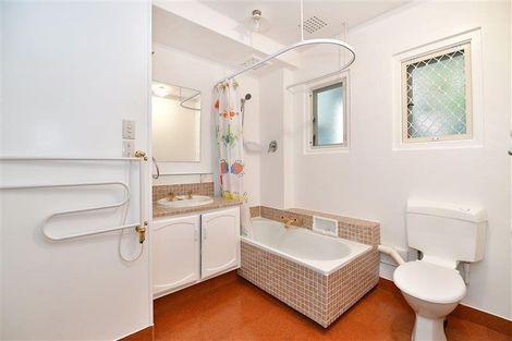 Photo of property in 4/34 Waiwera Place, Waiwera, Orewa, 0994