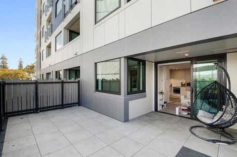 Photo of property in 208/6 Waikumete Road, Glen Eden, Auckland, 0602