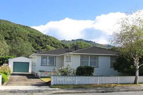 Photo of property in 73 Holdsworth Avenue, Trentham, Upper Hutt, 5018