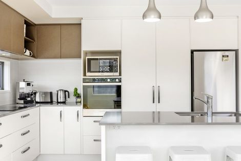 Photo of property in 2a Laing Place, Otumoetai, Tauranga, 3110