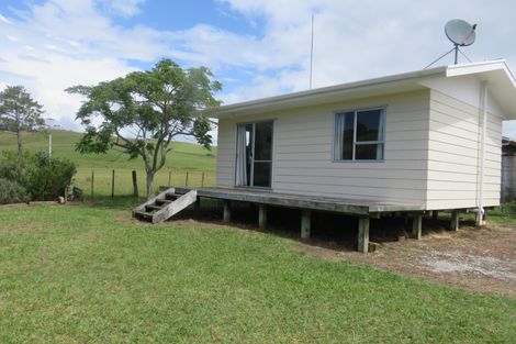 Photo of property in 24 Paradise Road, Coopers Beach, 0420
