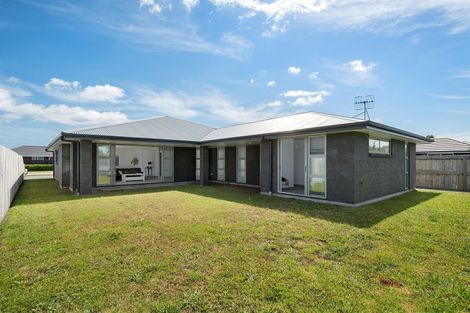 Photo of property in 9 Leet Crescent, Papamoa Beach, Papamoa, 3118