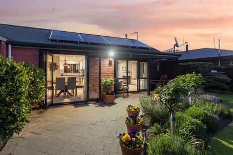 Photo of property in 40 Greenock Street, Redwood, Christchurch, 8051