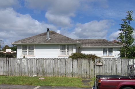 Photo of property in 16 Crocombe Crescent, Beach Haven, Auckland, 0626