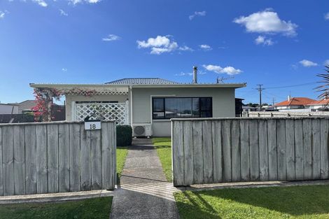 Photo of property in 18 Seymour Street, Waitara, 4320