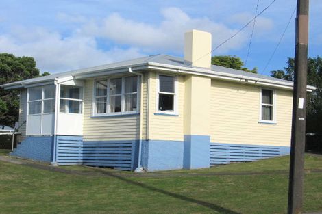 Photo of property in 3 Te Puke Street, Titahi Bay, Porirua, 5022