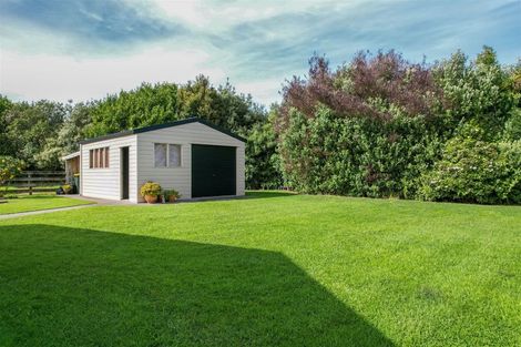 Photo of property in 13 Pukematawai Lane, Levin, 5571