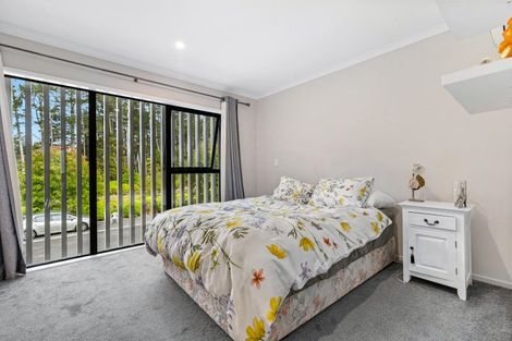 Photo of property in 25 Konoba Avenue, Kumeu, 0810