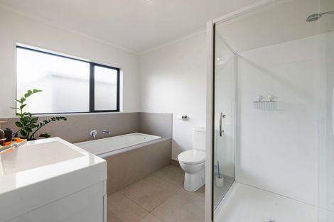 Photo of property in 24 Sirius Crescent, Rototuna North, Hamilton, 3210