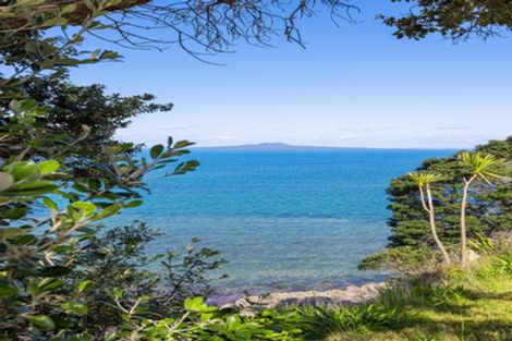 Photo of property in 76 Cliff Road, Torbay, Auckland, 0630