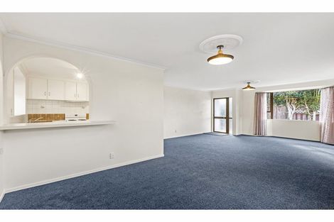 Photo of property in 2 Page Place, Hamilton East, Hamilton, 3216