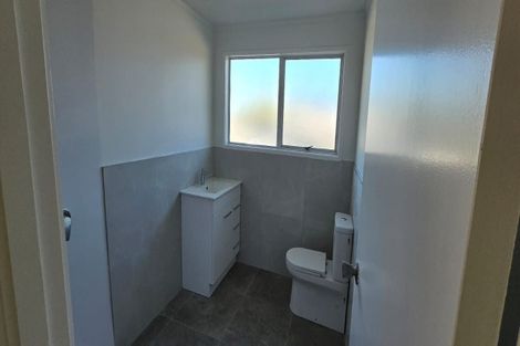 Photo of property in 21 Benton Place, Manurewa, Auckland, 2102