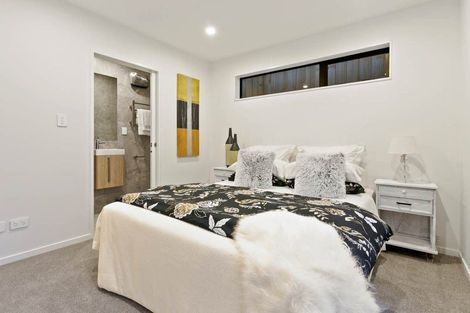 Photo of property in 1d Valron Road, Te Atatu South, Auckland, 0602