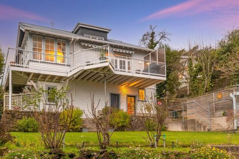 Photo of property in 104 Dyers Pass Road, Cashmere, Christchurch, 8022