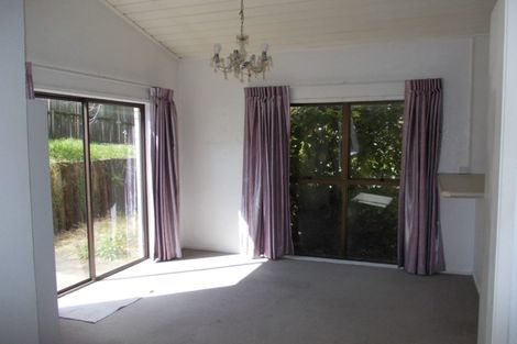Photo of property in 58 Kurnell Drive, Botany Downs, Auckland, 2010