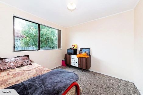 Photo of property in 2/190 Te Irirangi Drive, Flat Bush, Auckland, 2019