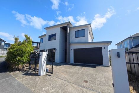 Photo of property in 48 Te Oneroa Way, Long Bay, Auckland, 0630
