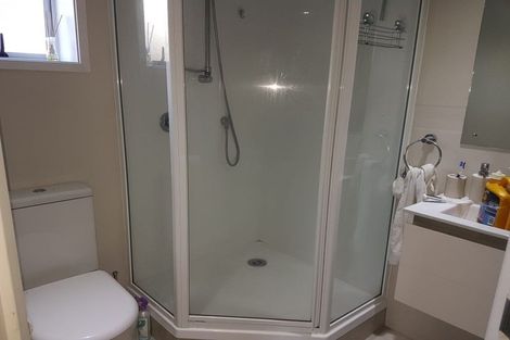 Photo of property in 1/85 Sylvan Avenue, Northcote, Auckland, 0627